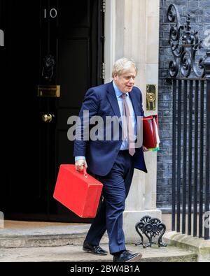 London, Großbritannien. März 2020, 4th. Boris Johnson, britischer Premierminister, verlässt die Downing Street Nr. 10 in Westminster, London Stockfoto