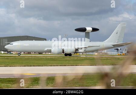 Boeing E-3D Sentry, ZH103/03, von 23 Sqn, Royal Air Force bei RAF Waddington während der Übung Cobra Warrior, Waddington, Großbritannien, 4. September 2 Stockfoto