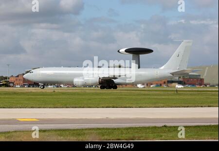 Boeing E-3D Sentry, ZH103/03, von 23 Sqn, Royal Air Force bei RAF Waddington während der Übung Cobra Warrior, Waddington, Großbritannien, 4. September 2 Stockfoto