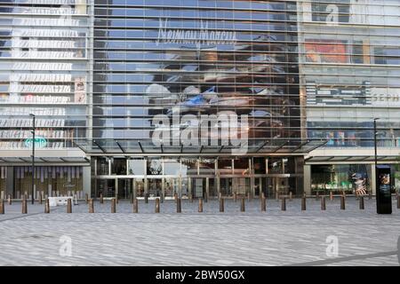 Neiman Marcus, die für Konkurs eingereicht, in Hudson Yards Mall geschlossen während COVID 19 Lockdown, New York City, USA Stockfoto