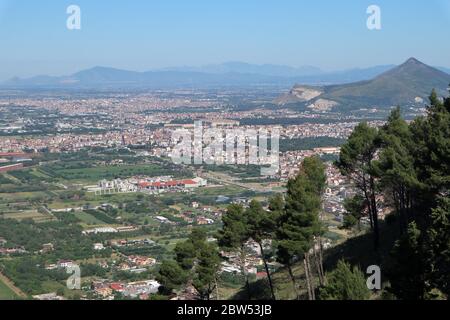 Maddaloni - Panorama di Caserta dal Santuario di San Michele Stockfoto