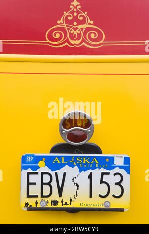 Kennzeichen auf Skagway Alaska Street Car Tour Bus, Skagway, Southeast Alaska, USA Stockfoto