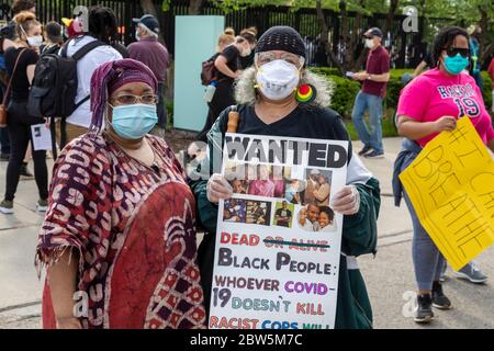 Detroit, Michigan, USA. Mai 2020. Tausende versammelten sich, um gegen Polizeibrutalität und die Polizeimorde von George Floyd in Minneapolis zu protestieren. Kredit: Jim West/Alamy Live News Stockfoto