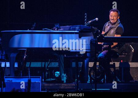 Bruce Springsteen, auf der Bühne in Paris, Frankreich, Juli 2016 Stockfoto