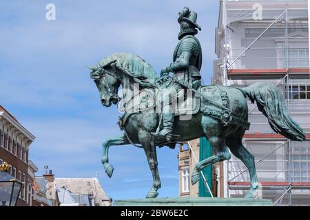 Den Haag, Niederlande - Mai 15 2020: Die Statue von Wilhelm I., Prinz von Oranien oder Willem van Oranje, Noordeinde Palast in Den Haag, Niederlande Stockfoto