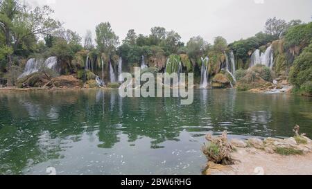 Kravica Wasserfälle, oft fälschlicherweise als Kravice, ist ein großer Tuffstein Kaskade auf dem Fluss Trebižat, in der Karstigen Heartland von Herzegowina in Bosnien Stockfoto