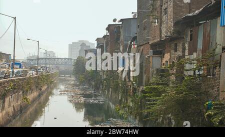 Dharavi Slums in Ost-Mumbai. Bandra District, Maharashtra, Indien. Stockfoto