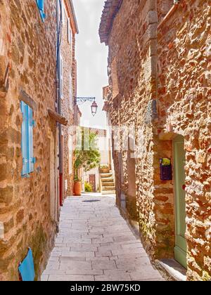 Straße in Gassin Dorf, Französisch Riviera, Cote d'Azur, Provence, Südfrankreich Stockfoto