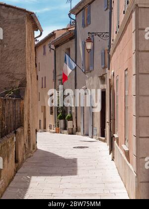 Straße in Gassin Dorf, Französisch Riviera, Cote d'Azur, Provence, Südfrankreich Stockfoto