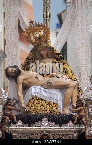 Bruderschaft der Serviten, Semana Santa in Sevilla Stockfoto