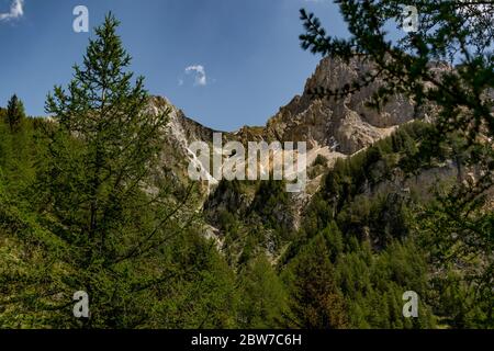 Französische ikonische Berglandschaft in den Alpen Stockfoto