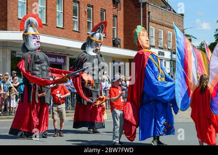 Die Alban-Wallfahrt, ein jährliches Fest, das Alban, Großbritanniens ersten Heiligen, feiert, indem er seine letzte Reise zur Hinrichtung und zum Martyrium nachstellt. Stockfoto