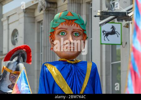 Die Alban-Wallfahrt, ein jährliches Fest, das Alban, Großbritanniens ersten Heiligen, feiert, indem er seine letzte Reise zur Hinrichtung und zum Martyrium nachstellt. Stockfoto