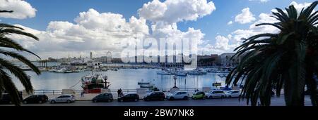 BARI, ITALIEN - 1. APRIL 2018: Lungomare Nazario Sauro. Strandpromenade. Bari. Apulien oder Apulien. Italien Stockfoto