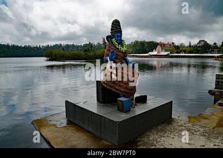 MAURITIUS - 18. AUGUST 2018: Hindu-Statue am Grand Bassin - hindu-Tempel von Mauritius. Grand Bassin ist ein heiliger Kratersee ist einer der wichtigsten Stockfoto