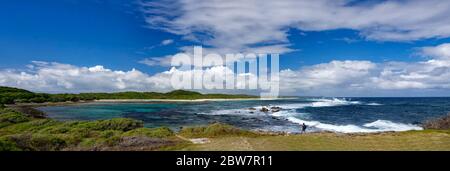 Die Landzunge La Pointe des Chateaux Castles ist eine Halbinsel, die sich von der Ostküste der Insel Grande-Terre in G in den Atlantischen Ozean erstreckt Stockfoto