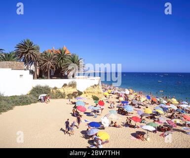 Praia Armacao de Pera, Armacao de Pera, Gemeinde Silves, Algarve, Portugal Stockfoto