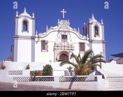 Die Kirche des heiligen Jakobus des Großen (Igreja Matriz), Estombar, Gemeinde Lagoa, Bezirk Faro, Algarve, Portugal Stockfoto