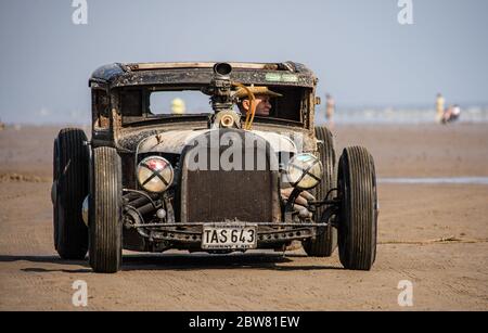 Vor 1949 amerikanische Hot Rods. Vintage Hot Rod Racing bei Pendine Sands Wales UK Event, veranstaltet von VHRA 2016 Stockfoto