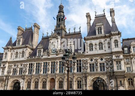 Blick auf das Townhall Hotel de Ville in Paris, Frankreich Stockfoto