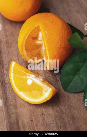 Bei Tageslicht in Scheiben geschnittene malta Orangen Stockfoto