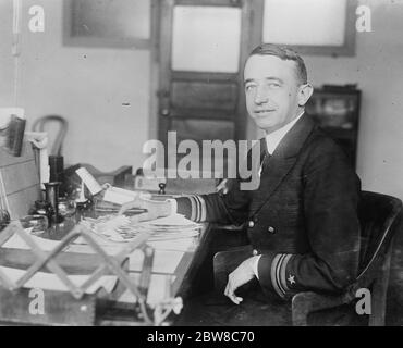 Commander J H Klein als Navigator für den Transatlantikflug. 1927 Stockfoto