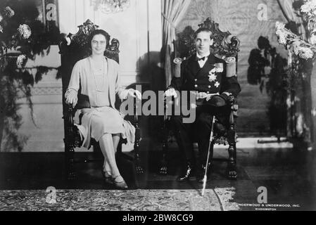 Prinzessin Ileana und Prinz Nikolaus von Rumänien fotografiert bei der rumänischen Gesandtschaft , Washington . 30. Oktober 1926 Stockfoto