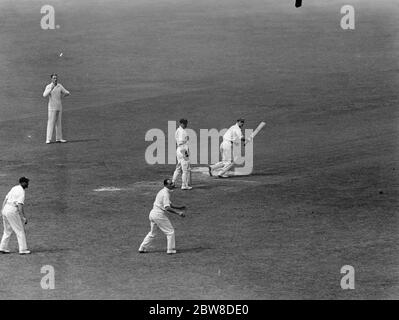 Kent gegen Surrey in der County Championship Les Ames Batting für Kent . 31 Juli 1928 Stockfoto