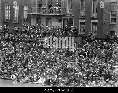 Surrey gegen Nottinghamshire bei der Oval in der County Championship . Teil der Menge, die das Spiel mit Interesse. 28 Juli 1928 Stockfoto