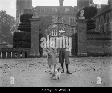 Ein Tudor-Herrenhaus für Sir Stephen Lennard's kanadische Braut. Wickham Court . November 1928 Stockfoto