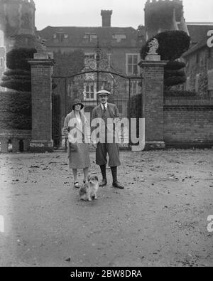 Ein Tudor-Herrenhaus für Sir Stephen Lennard's kanadische Braut. Wickham Court . November 1928 Stockfoto