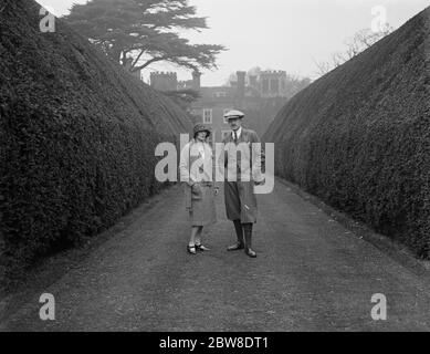 Ein Tudor-Herrenhaus für Sir Stephen Lennard's kanadische Braut. Wickham Court . November 1928 Stockfoto