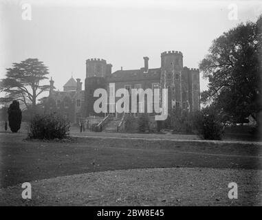 TUDOR Herrenhaus für Sir Stephen Lennard ' s kanadische Braut. Wickham Court . November 1928 Stockfoto