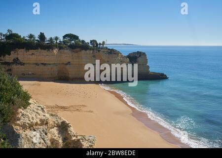 Nossa Senhora da Rocha Strand an der Algarve bei Sonnenuntergang, Portugal Stockfoto