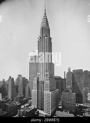 Neue Ansicht der Welt ' s höchste Struktur . Ein schöner Blick auf das große Chrysler Building, das höchste Gebäude der Welt. Dieses kürzlich fertiggestellte Gebäude an der 42nd Street und Lexington Avenie, New York, ist 1046 Fuß hoch. Bis 15. August 1930 Stockfoto