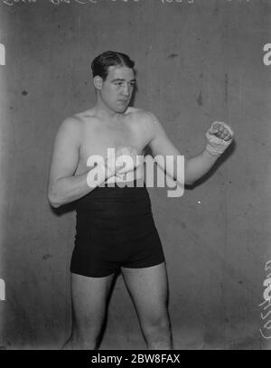 Die Schlacht der beiden J P ' s Jack Petersen wird Jack Pettifer in Olympia am Donnerstag treffen. Ein neues Bild von Pettifer . 24. Januar 1933 Stockfoto