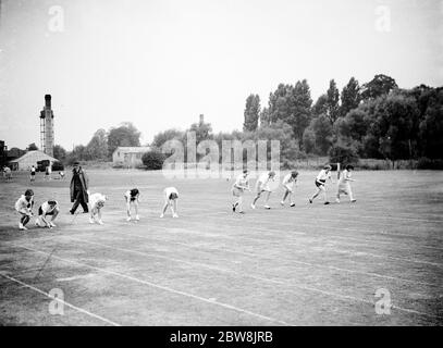 Kolster Brandes Sport . Ei und Löffel Rennen . Bis 14. August 1937 Stockfoto