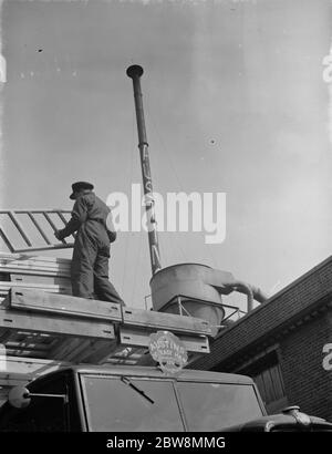 Austins von Eastham, Bedfords. 16. April 1938 Stockfoto