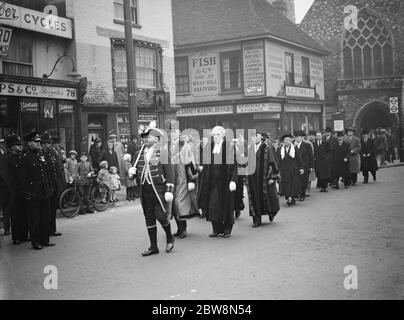 Die bürgermeisterliche Prozession während der Dartford Armestice Memorial Service . 1937 Stockfoto