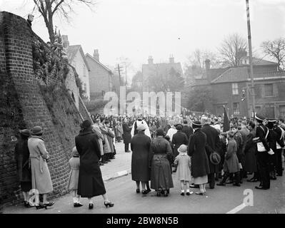 Menschenmassen an der Crayford Armistice Memorial Service. 1937 Stockfoto