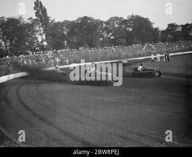 Der Crystal Palace Miniatur Autorennen Grand prix . Basil de Mattos führt an der Kurve. 1938 Stockfoto