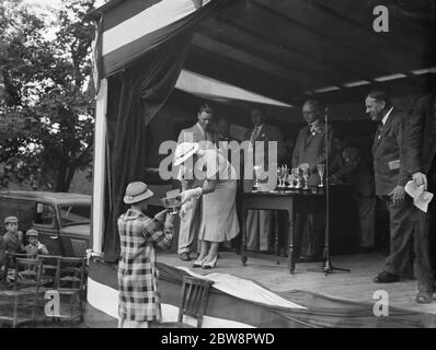 Herr Mills eröffnet Jubilee Homes Fete am Sidcup Place . 1936 Stockfoto