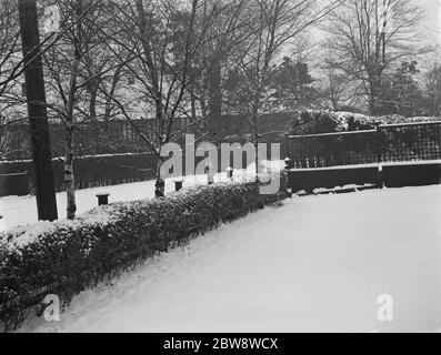 Schneeszenen bei nr 21 auf Foots Cray Lane in Sidcup, Kent. 1938 Stockfoto