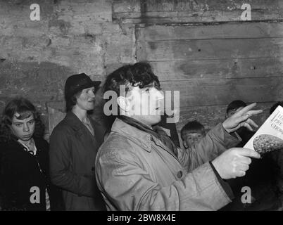 Gypsy Kinder ' s Sonntagsschule in der Kuhstall in St. Mary Cray . Gypsy Williams . 1939 Stockfoto