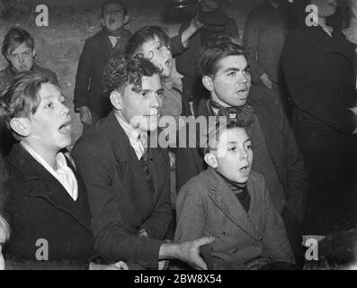 Gypsy Kinder ' s Sonntagsschule in der Kuhstall in St. Mary Cray . 1939 Stockfoto