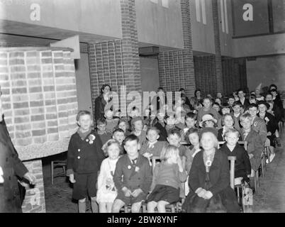 Krönungstees in Eltham, London, um die Krönung von König George VI zu feiern. 15 Mai 1937 Stockfoto