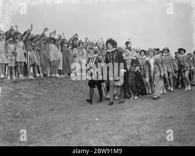 Die elisabethanische Festzug in Westwood Central School in Bexley, London. 1939 Stockfoto