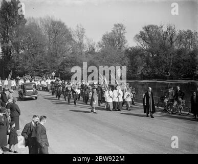 Chorknaben in Prozession während der Palmsonntag Feiern in Orpington, Kent. 10. April 1938 Stockfoto