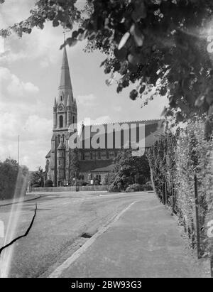 Ein Außenansicht der St. John the Evangelist Kirche in Bexley, London. 1939 Stockfoto