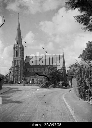 Ein Außenansicht der St. John the Evangelist Kirche in Bexley, London. 1939 Stockfoto